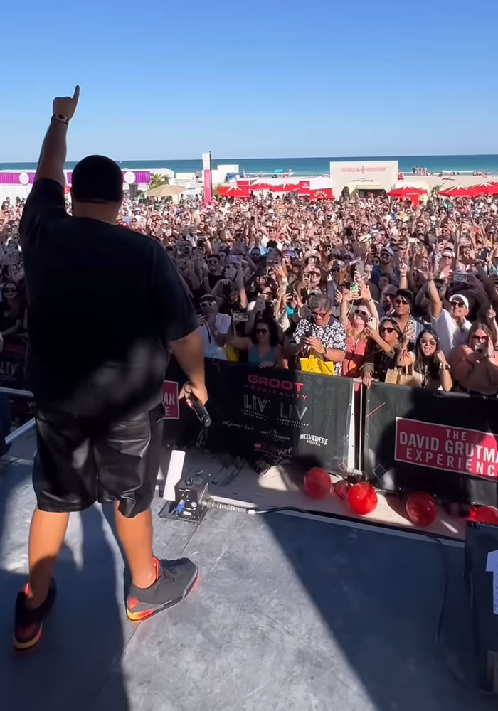 &ldquo;Get Off Your High Horse&rdquo;: People React To DJ Khaled&rsquo;s Shoe-Saving Antics At Miami Food Festival