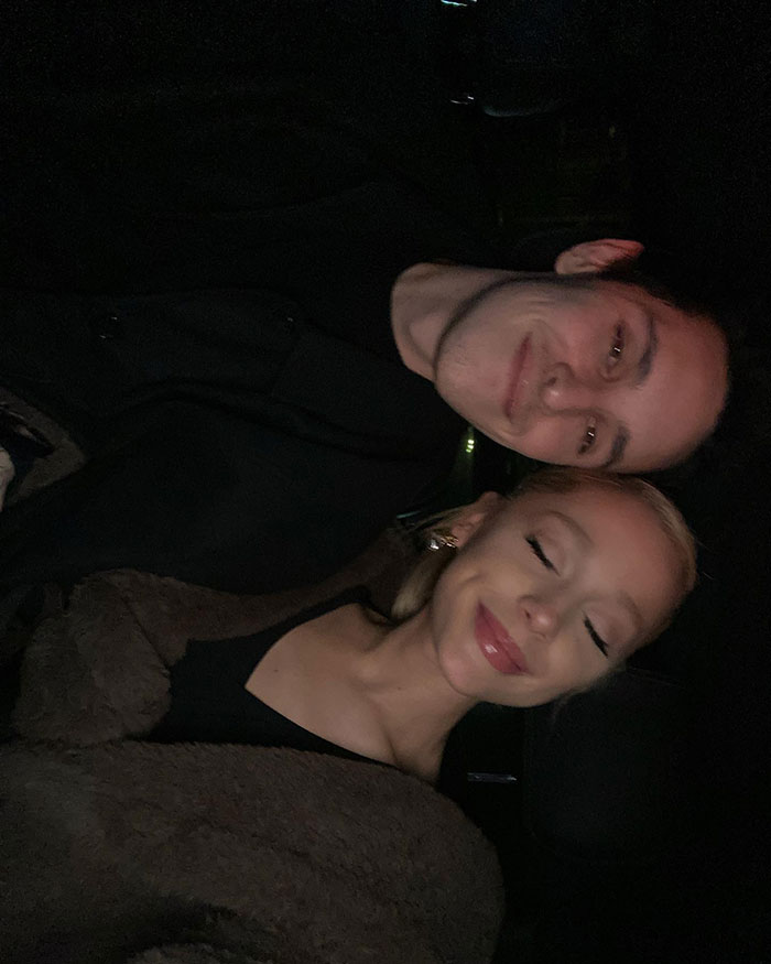 “The Gaslighting Is Insane”: Ariana Grande Renews Backlash Amidst Ethan Slater Cheating Scandal “The Gaslighting Is Insane”: Ariana Grande Renews Backlash Amidst Ethan Slater Cheating Scandal