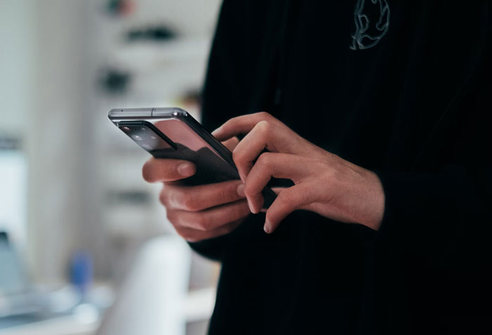 Girl Helps Jock With Homework To Ward Off Bullies, Years Later He Offers To Buy Her A House