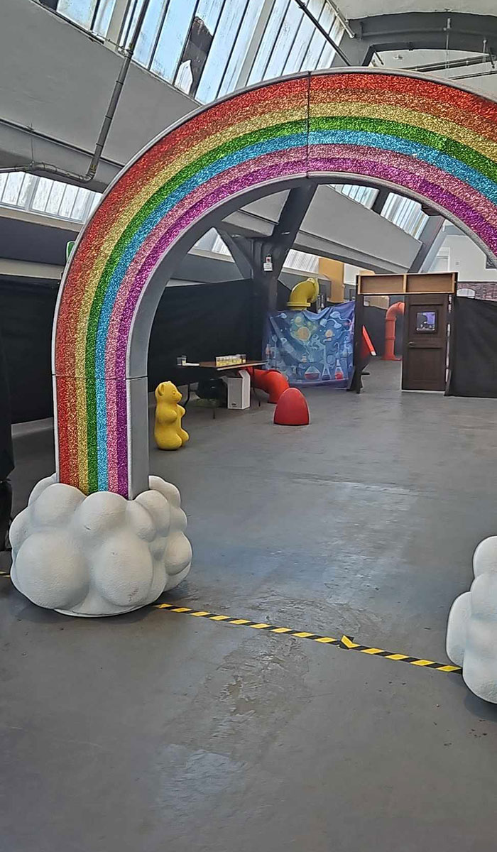 Terrible Willy Wonka &lsquo;Immersive Chocolate Experience&rsquo; Makes People Chuckle After Pics Go Viral