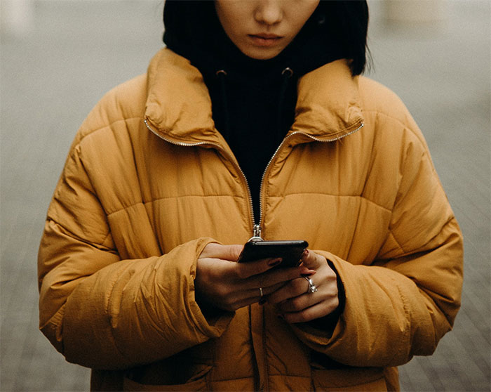 Woman Seeks Support After Being “Uninvited” From Sister’s Wedding, Gets Dragged Instead Woman Seeks Support After Being “Uninvited” From Sister’s Wedding, Gets Dragged Instead