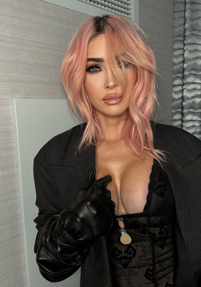 Megan Fox Called Out For Saying She Looks More &ldquo;Expensive&rdquo; Than A Ukrainian Blow-Up Doll