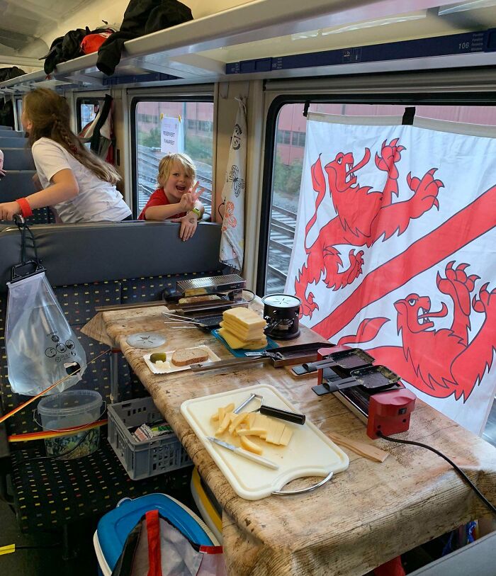 German: Fast Food On The Train Is Not Possible. Swiss: Hold My Hash Browns