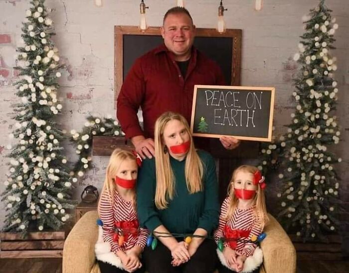 Ah Yes, Misogynistic Christmas Cards For All!