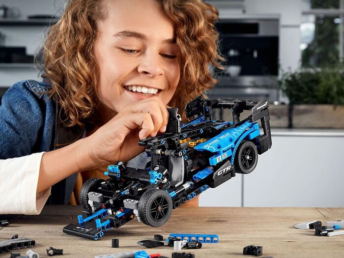 Unleash Speed With LEGO Technic Mclaren Senna GTR 42123: Build Your Own Racing Sports Collectable Model Car!