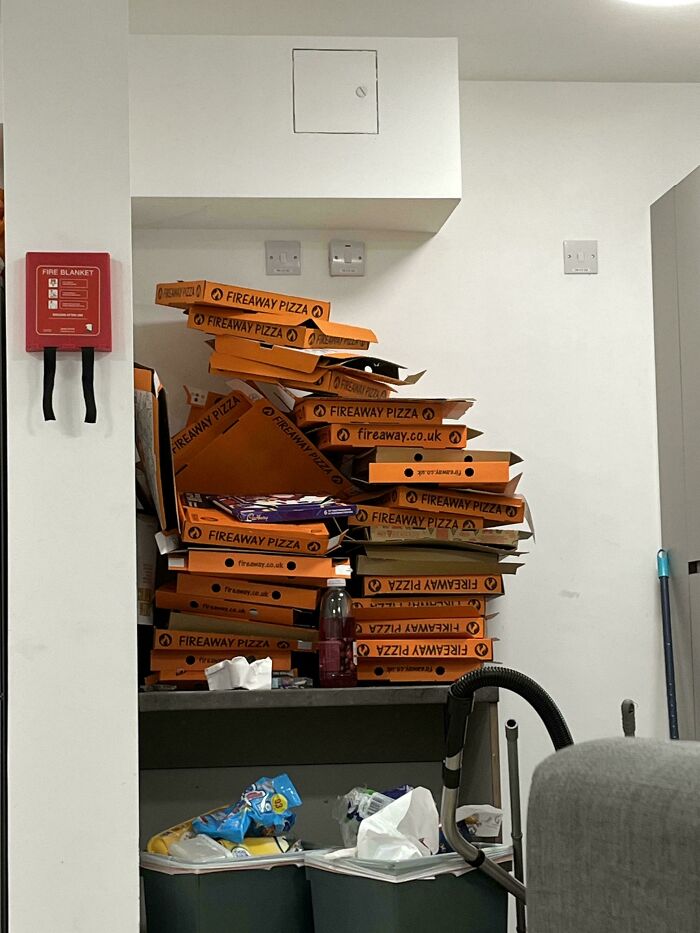 I’ve Told Them Countless Times To Take Them To The Bin. They Expect Me To Do It When I Don’t Even Eat Pizza