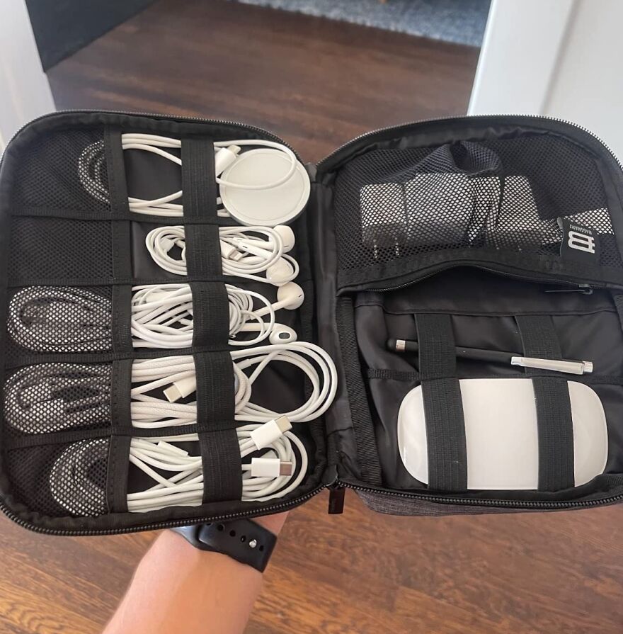 Techtravel Bliss: Electronics Organizer – Your Essential Companion For Tangle-Free Tech On The Go!