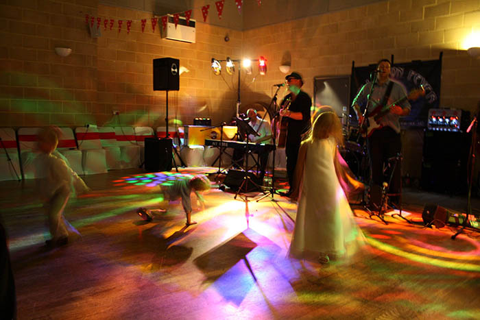 B-Day Girl Asks Mom Not To Invite Her Own Friends, She Does It Anyway And Ruins The Party B-Day Girl Asks Mom Not To Invite Her Own Friends, She Does It Anyway And Ruins The Party