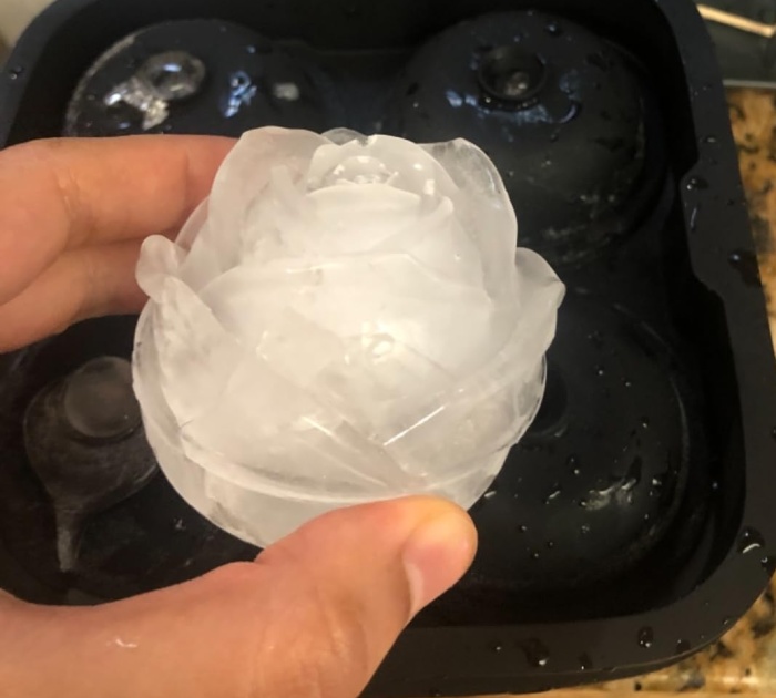Stop And Smell The Roses: The Ice Cube Tray That Adds A Touch Of Elegance To Your Drinks