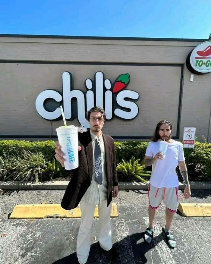 Funny-Unhinged-Images-Go-Hard