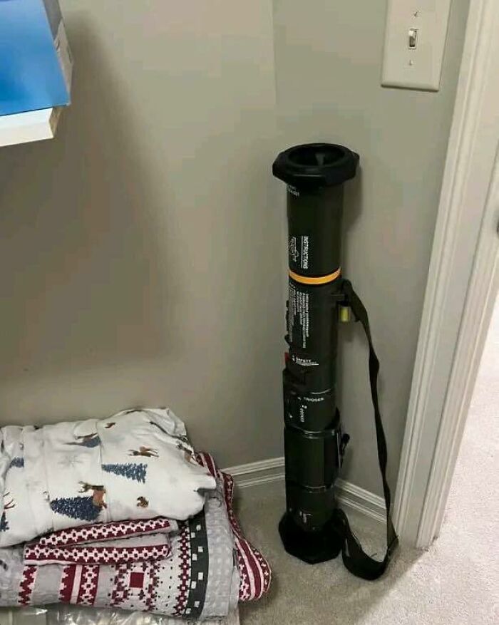 Funny-Unhinged-Images-Go-Hard