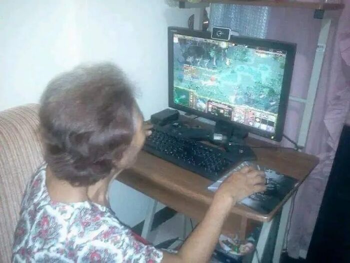 Funny-Unhinged-Images-Go-Hard