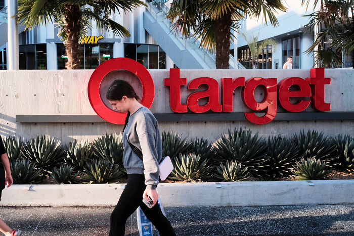 Seeking Hidden Connections: My Candid Exploration Of Street Life