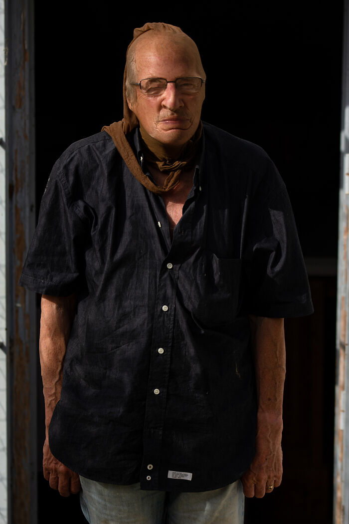 This Is The Weirdest Family Photo Album You Will Ever See (28 Pics)