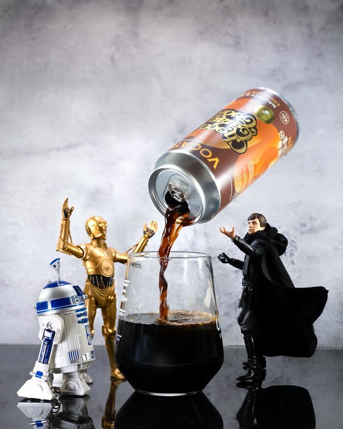 We Serve Droids In This Establishment!