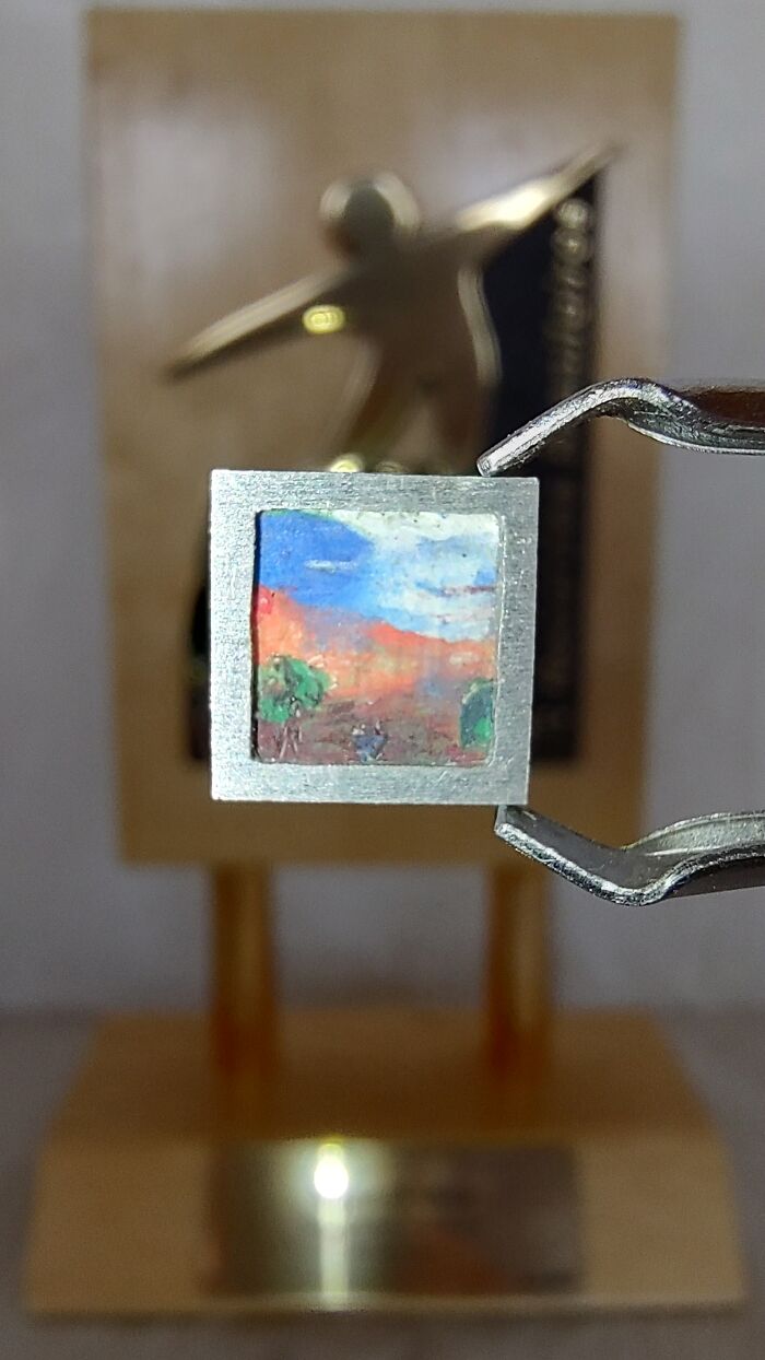 I Create The Smallest Painting In The World (16 Pics)