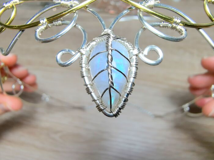 I Made An Elven Crown With Wire And A Moonstone (8 Pics)