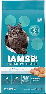Bag of IAMS Proactive Health cat food for indoor cats with a picture of a tabby on the packaging.