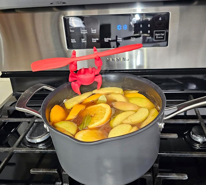  Silicone Crab Spoon Holder Is The Claw-Some Kitchen Companion For Your Utensil Squad - Gripping Spatulas Securely, And Serving Up A Side Of Sass