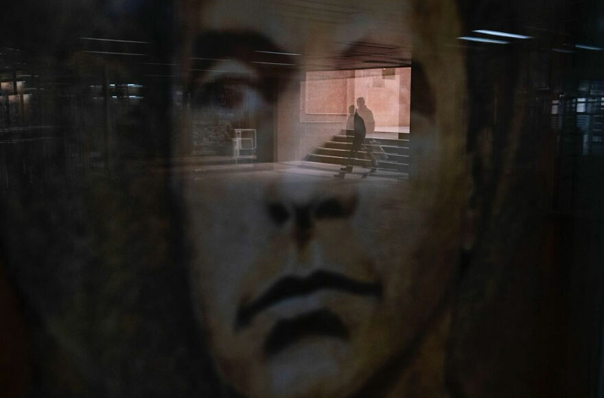 Photographer Serkan Tekin Captures Incredible Coincidences Of Everyday Life On The Streets