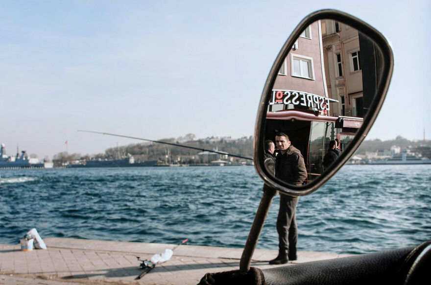 Photographer Serkan Tekin Captures Incredible Coincidences Of Everyday Life On The Streets
