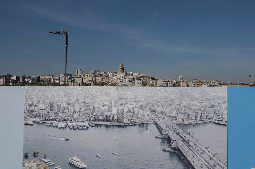 Photographer Serkan Tekin Captures Incredible Coincidences Of Everyday Life On The Streets