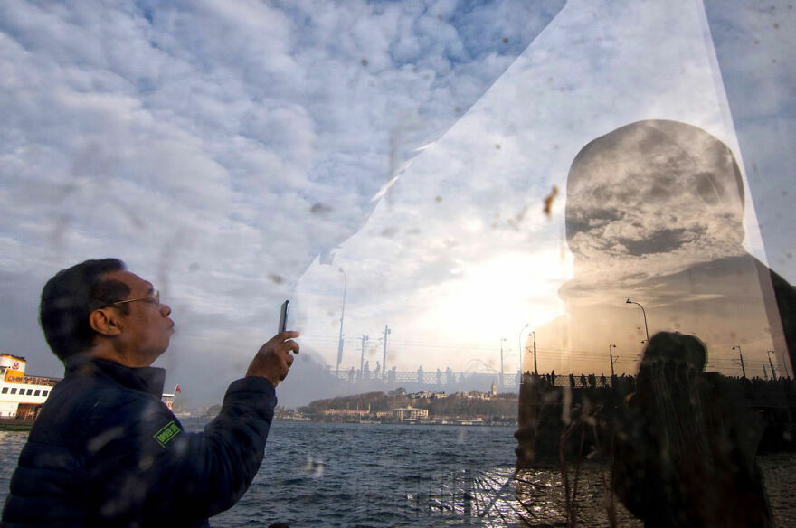 Photographer Serkan Tekin Captures Incredible Coincidences Of Everyday Life On The Streets