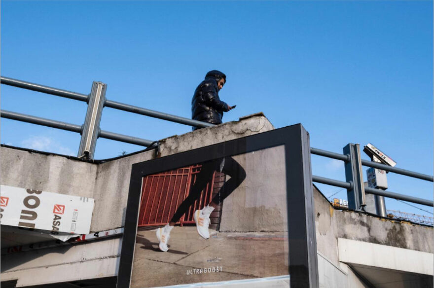 Photographer Serkan Tekin Captures Incredible Coincidences Of Everyday Life On The Streets