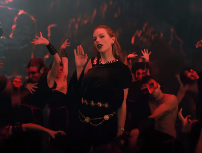 Man Opens Others&rsquo; Eyes By Explaining How Damaging This Hate On Taylor Swift Actually Is