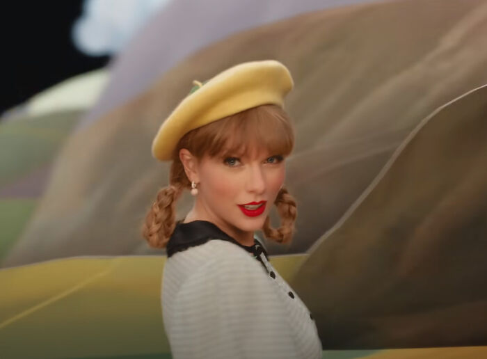 Man Opens Others&rsquo; Eyes By Explaining How Damaging This Hate On Taylor Swift Actually Is