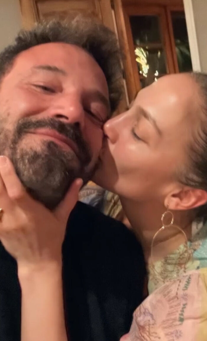 Ben Affleck Didn’t Want Relationship With Jennifer Lopez On Social Media But Learned To ‘Compromise’ Ben Affleck Didn’t Want Relationship With Jennifer Lopez On Social Media But Learned To ‘Compromise’