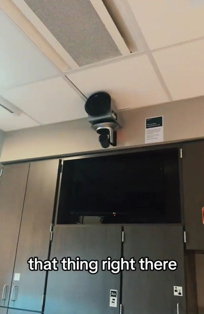 Woman In Hospital Finds Digital Nurse In Her Room Like A Wake-Up Call From The Future Woman In Hospital Finds Digital Nurse In Her Room Like A Wake-Up Call From The Future