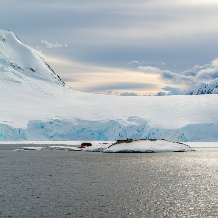 &ldquo;It&rsquo;s Life-changing&rdquo;: World&rsquo;s Most Remote Post Office Is Hiring 4 Postmasters
