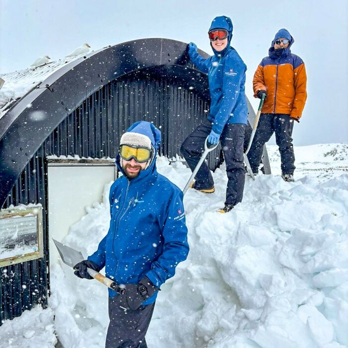 &ldquo;It&rsquo;s Life-changing&rdquo;: World&rsquo;s Most Remote Post Office Is Hiring 4 Postmasters