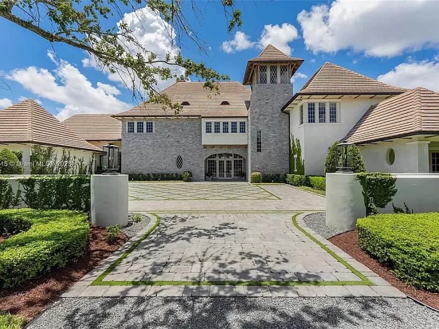 $47 Million House And The Front Looks Like This