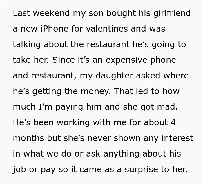 Woman Is Mad Brother Earns $10/h More Than She Does, Wants Parents To Make Up For It Woman Is Mad Brother Earns $10/h More Than She Does, Wants Parents To Make Up For It