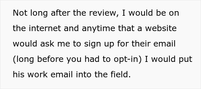 Boss Gives Employee 1 Out Of 5 Score In A Yearly Review For No Reason, Receives Petty Revenge