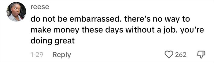 &ldquo;Welcome To The Real World&rdquo;: Polyglot College Graduate Left In Tears As She Can&rsquo;t Find A Job