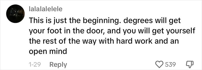 &ldquo;Welcome To The Real World&rdquo;: Polyglot College Graduate Left In Tears As She Can&rsquo;t Find A Job