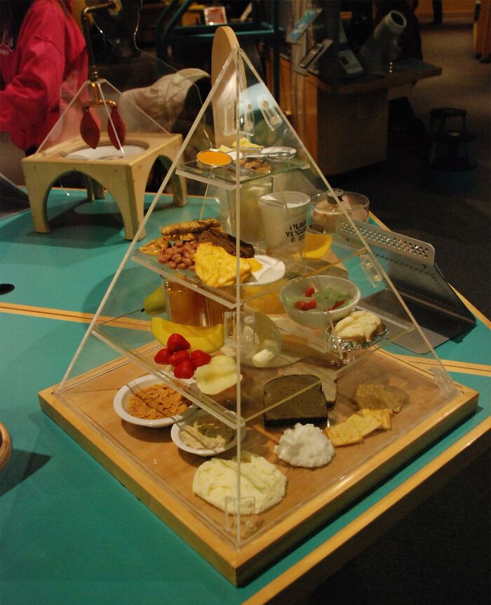 30 American Marketing Scams That People Can't Believe Others Fall For