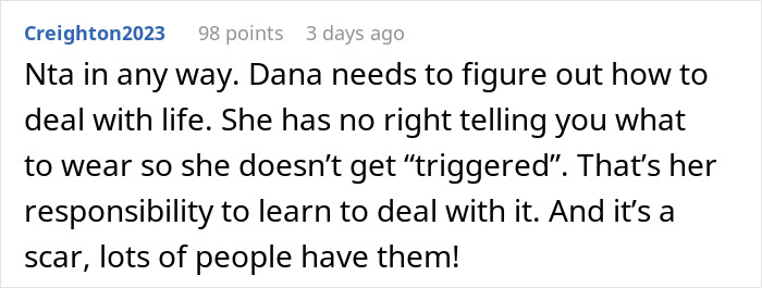 Woman Refuses To Cover Her Scar After It Triggers Her Friend At The Beach, Drama Ensues Woman Refuses To Cover Her Scar After It Triggers Her Friend At The Beach, Drama Ensues