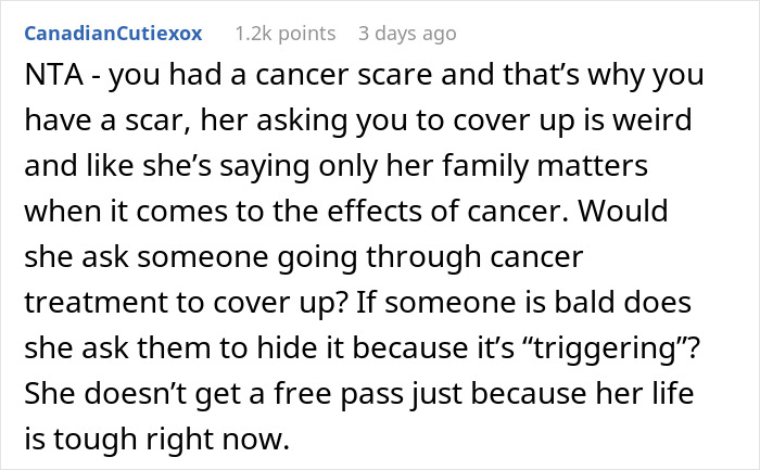 Woman Refuses To Cover Her Scar After It Triggers Her Friend At The Beach, Drama Ensues Woman Refuses To Cover Her Scar After It Triggers Her Friend At The Beach, Drama Ensues
