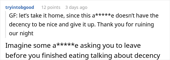 Man Puts Entitled Couple In Their Place, Resumes Enjoying His Chicken Wings 