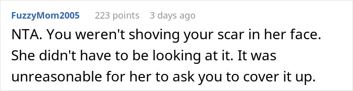 Woman Refuses To Cover Her Scar After It Triggers Her Friend At The Beach, Drama Ensues Woman Refuses To Cover Her Scar After It Triggers Her Friend At The Beach, Drama Ensues