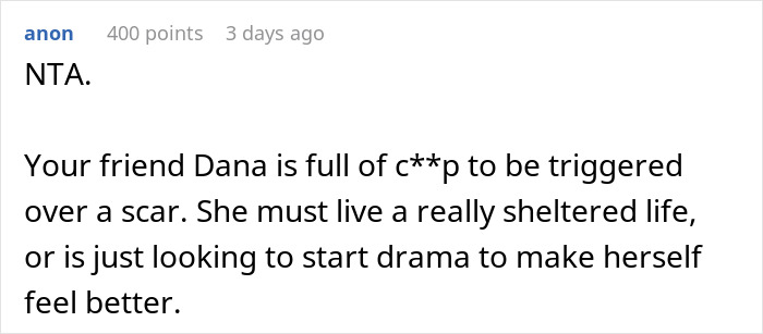 Woman Refuses To Cover Her Scar After It Triggers Her Friend At The Beach, Drama Ensues Woman Refuses To Cover Her Scar After It Triggers Her Friend At The Beach, Drama Ensues