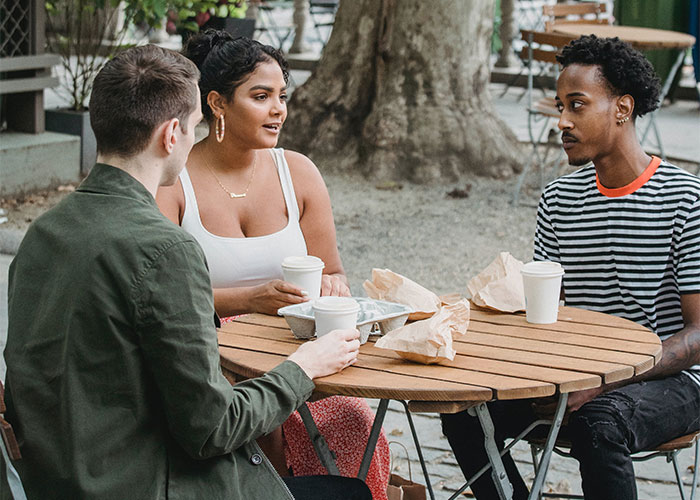 “Dodged That Bullet Big Time”: 35 Times A 3rd Person Ruined A Relationship Without Even Cheating