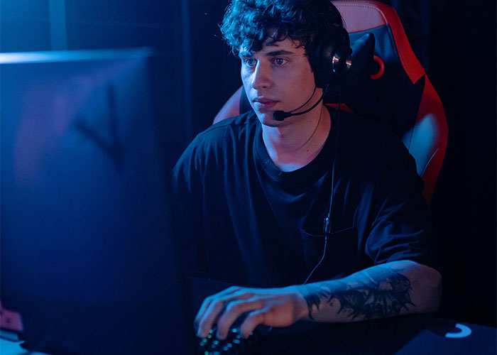 “Dodged That Bullet Big Time”: 35 Times A 3rd Person Ruined A Relationship Without Even Cheating