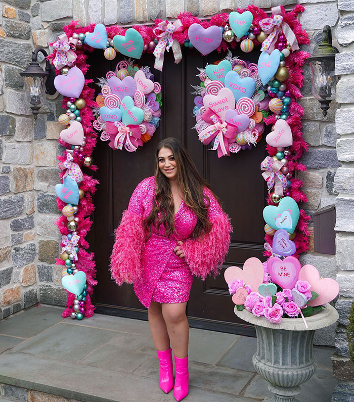 My Porch Transitioned Nicely From A Pink Christmas Right Into Valentine's
