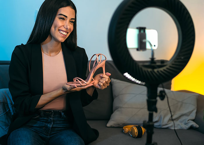 Dad Stages Intervention For "Delusional" Influencer Daughter Over Grandson's "Awful" Name Dad Stages Intervention For "Delusional" Influencer Daughter Over Grandson's "Awful" Name