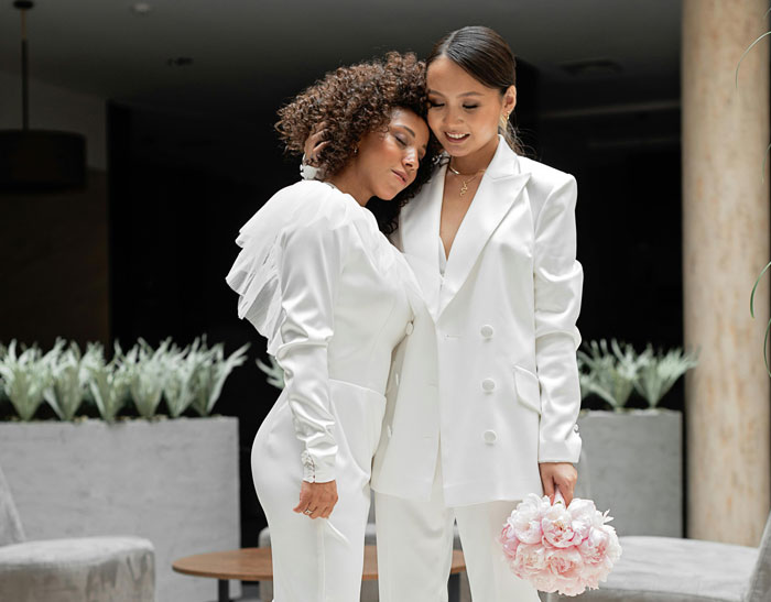 Mom Won’t Lend Her Wedding Dress As Promised So That Her Daughter Can Cut It Up